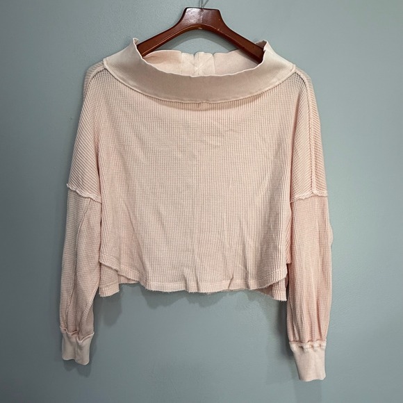 We The Free Tops - We The‎ Free Free People Pink Waffle Knit She's a keeper Cropped Thermal Top XS